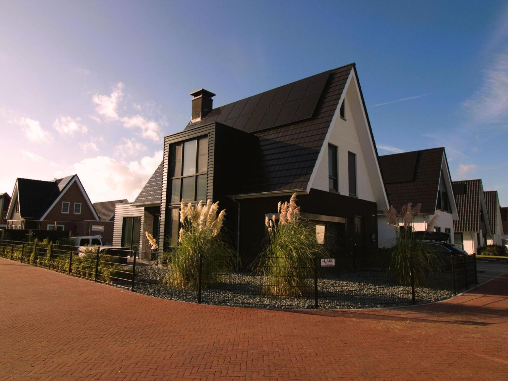 Peaceful Villa On The Water In Stavoren Exterior foto